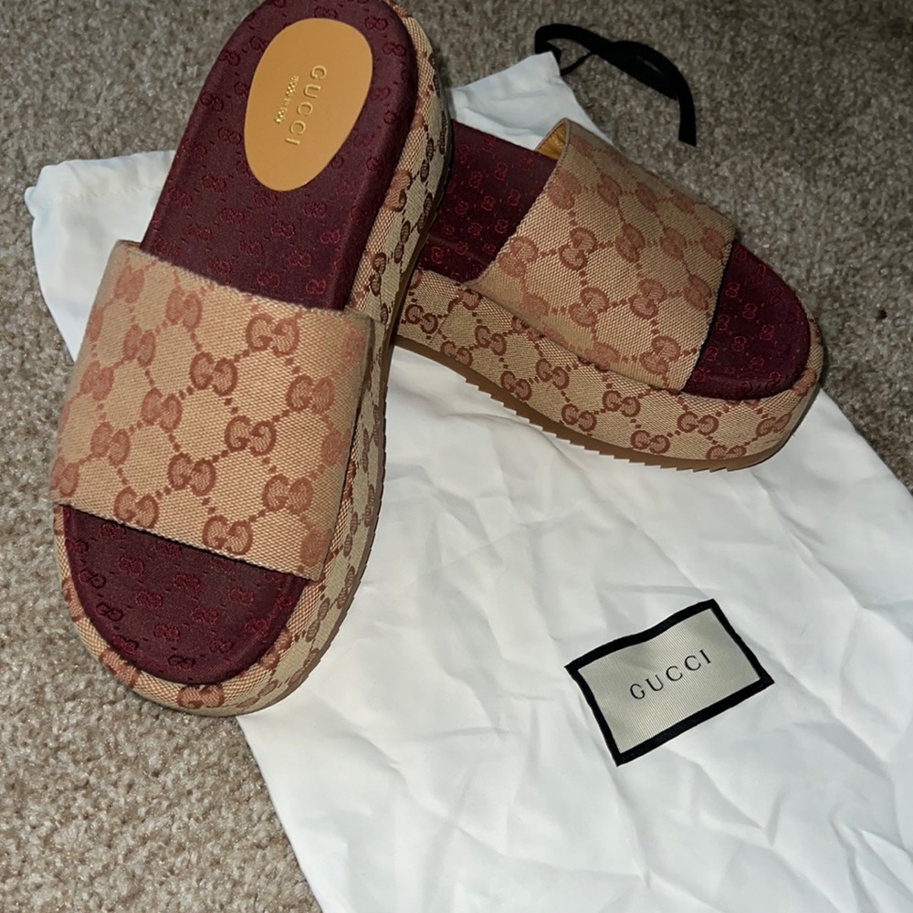 Hardly worn gucci platform slides!